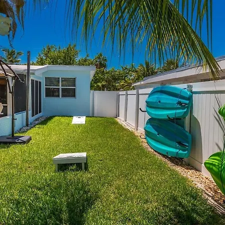 Tranquil Retreat - Waterfront Home, 37' Dock, Cabana Club Access W Pool